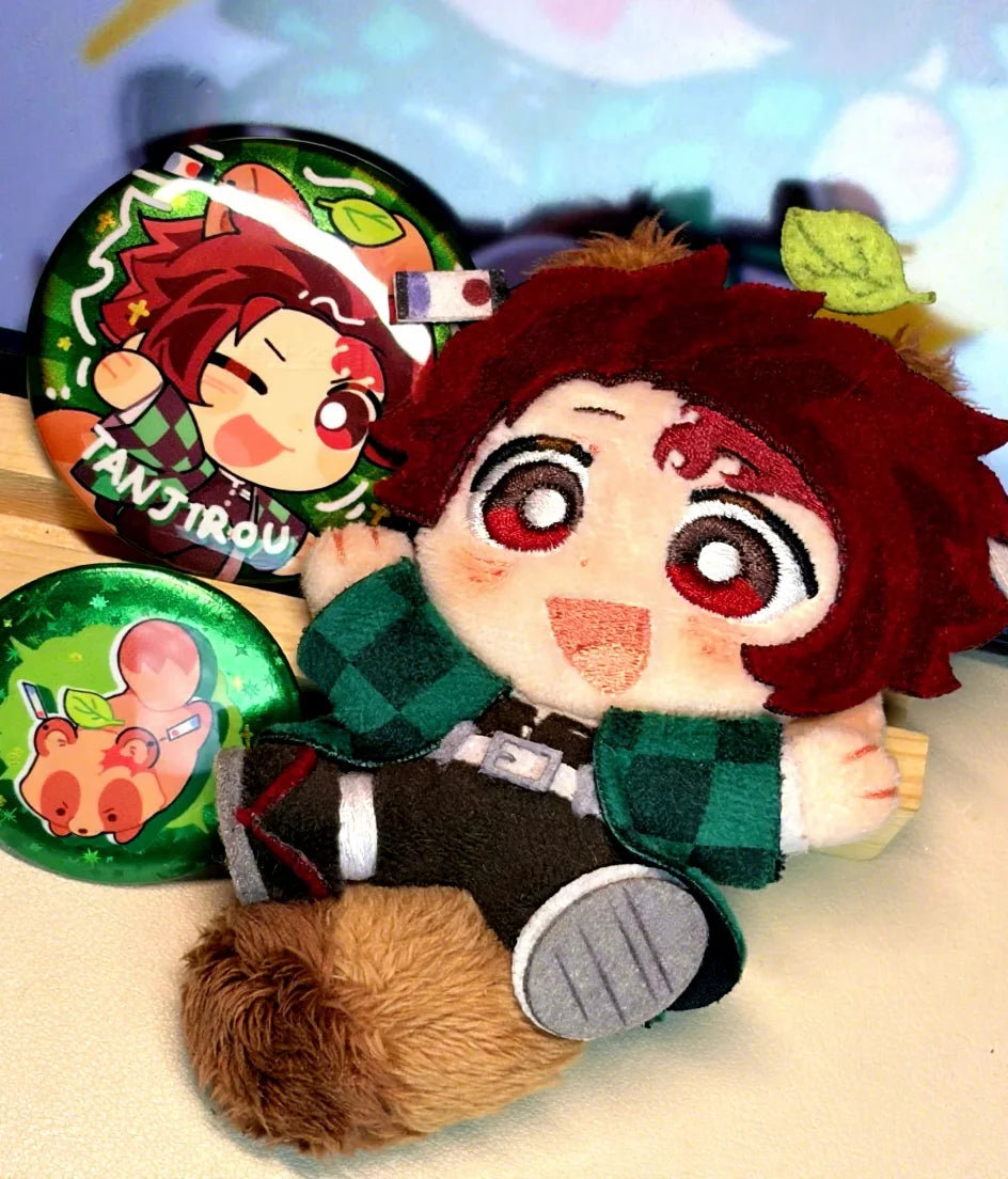 Tanjirou 2.5D plush with Tanjirou badge set - full product showcase